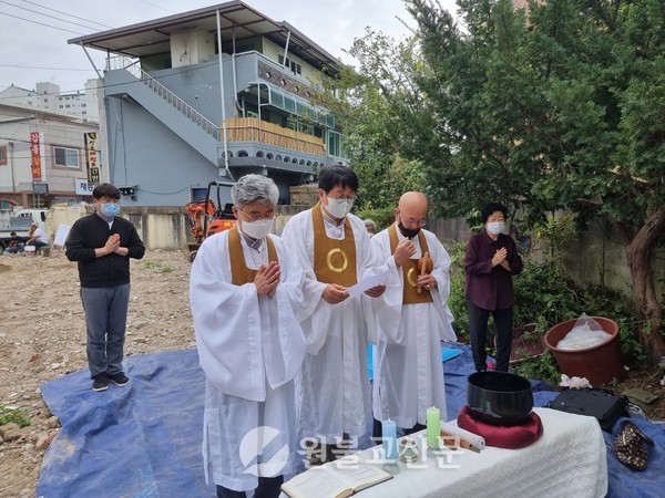 충북영동교당이 7일 교당 신축을 위한 천일기도 정성의 마음을 모아 불사 기원 독경식을 진행했다.
