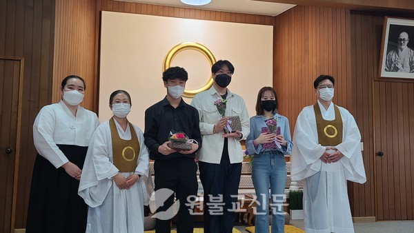 부산울산교구가 합동 성년식으로 올해 성년이 된 대학생·청년을 응원했다.