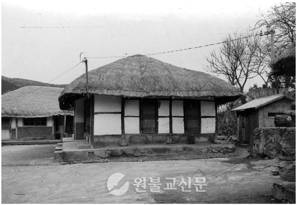 구간도실을 옮겨 지은 영산원의 옛 모습(원기40년대 후반 촬영).