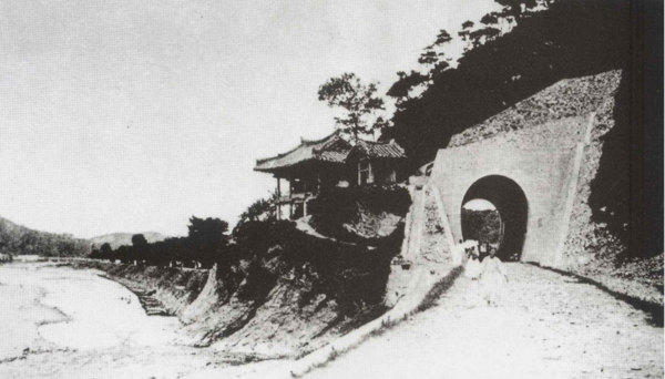 소태산 대종사와 조송광 장로가 문답했던 전주 한벽당(1930년경 모습)