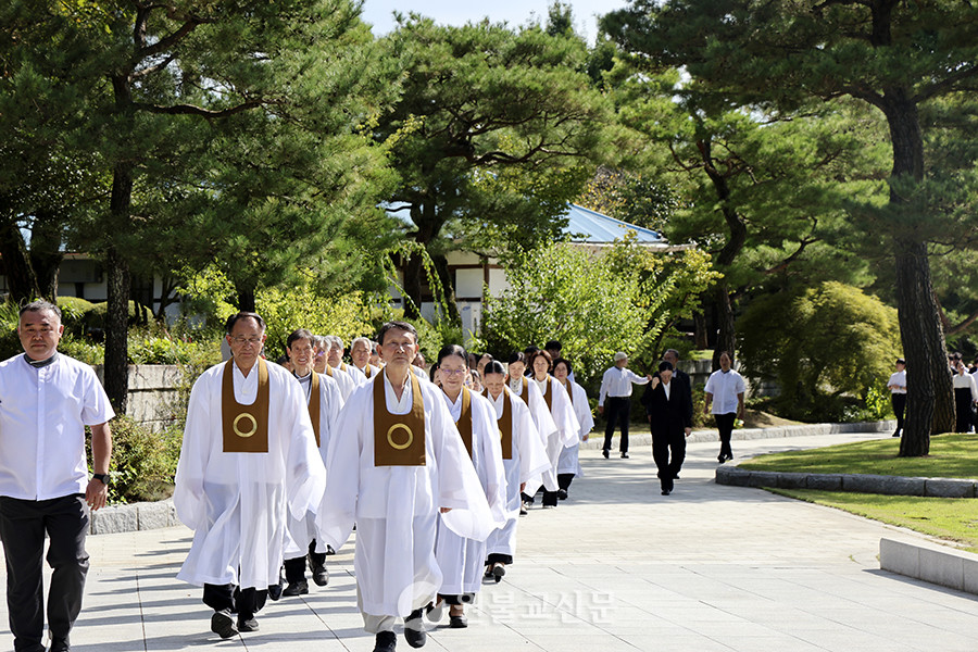 교단 제4대, 새 지도부가 가야 할 길